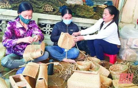 thanh hoa san xuat san pham hang hoa tu nguyen lieu thien nhien