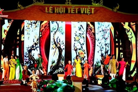 le hoi tet viet 2021 voi nhieu hoat dong soi