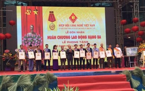bao ton va phat trien nghe lang nghe truyen thong trong tinh hinh moi