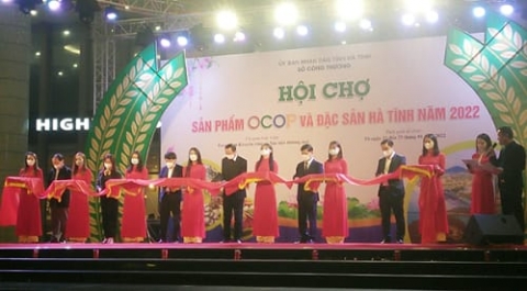 ha tinh khai mac hoi cho san pham ocop va dac san nam 2022