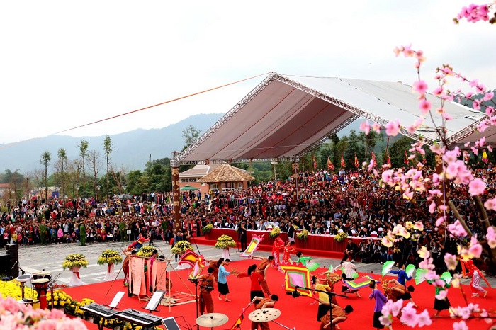 Lễ hội được tổ chức nhằm tôn vinh công đức của Phật Hoàng Trần Nhân Tông - người đã sáng lập ra Thiền Phái Trúc Lâm.