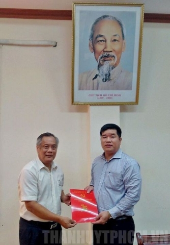 quan tan phu trao quyet dinh nhan su moi