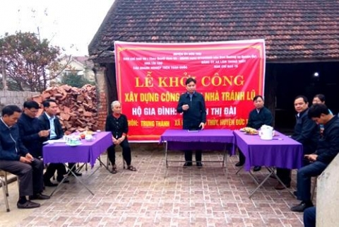 xa lam trung thuy duc tho ha tinh vuot kho xay dung kinh te xa hoi vung manh