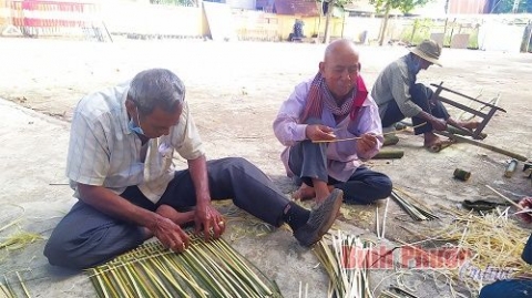 binh phuoc phat trien nghe truyen thong cua nguoi khome