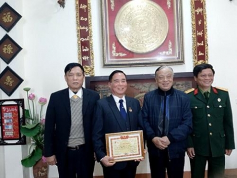 nguoi giu lua cho cac hoat dong lang nghe thanh pho hoa phuong do