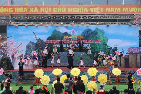 ngay hoi van hoa dan toc mong va festival khen mong 2023 hoi tu nhieu hoat dong dac sac