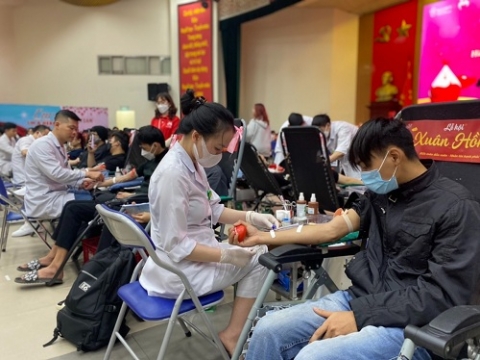 khai mac le hoi xuan hong lan thu 16