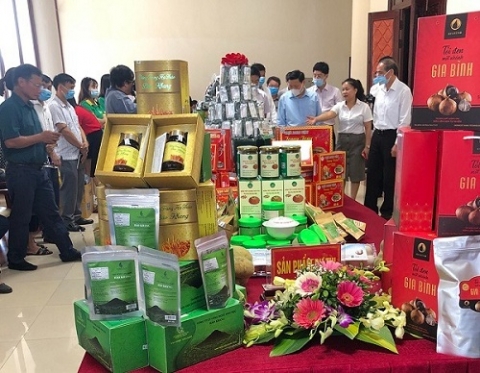 quang ba san pham ocop tai festival ve mien quan ho