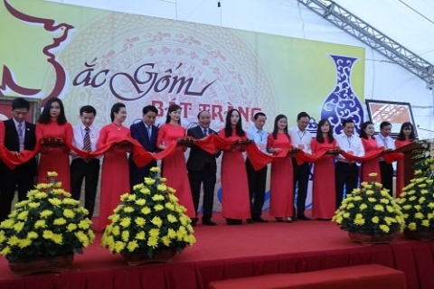 thu tuong nguyen xuan phuc bat trang can phan dau de som tro thanh lang nghe kieu mau