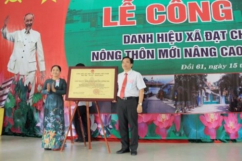huyen trang bom tdong nai xa doi 61 don nhan xa dat chuan nong thon moi nang cao