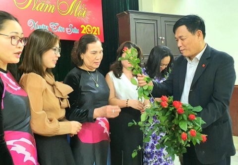 tap chi lang nghe viet nam to chuc gap mat nhan ngay quoc te phu nu 83