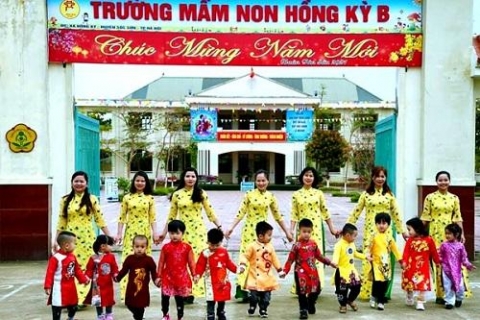 truong mam non hong ky b ton vinh va huong ung tuan le ao dai