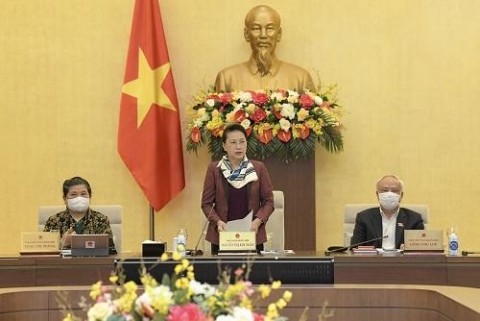 hom nay ubtvqh cho y kien ve cong tac nhan su de trinh quoc hoi