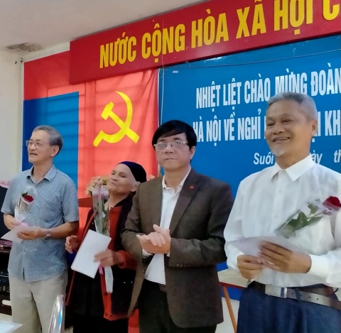 cau lac bo cong an huu tri huyen ba vi cum 2 diem tua cho phong trao xay dung nong thon moi tai co so