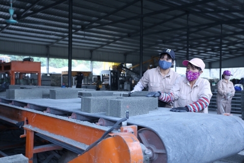 quang tri khuyen khich doanh nghiep doi moi san xuat