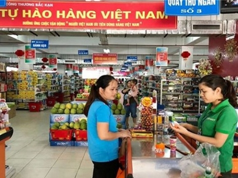 tuyen truyen ve cuoc van dong nguoi viet nam uu tien dung hang viet nam