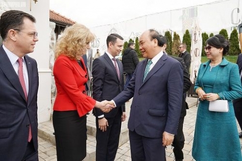 thu tuong lam viec voi tinh giau tiem nang kinh te cua romania