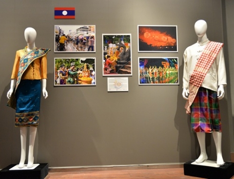 sac mau van hoa asean