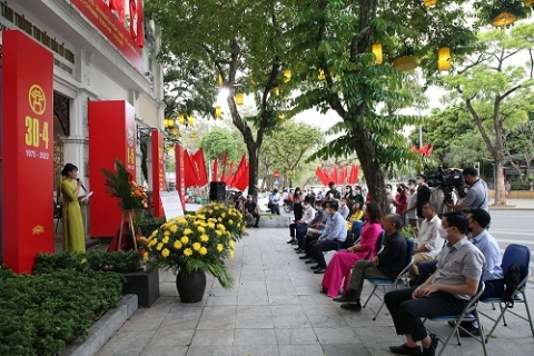 khai mac chuoi hoat dong van hoa tai pho co ha noi chao mung ngay 304 va 15