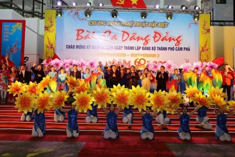 thanh pho cam pha quang ninh phat trien van hoa nghe thuat gan voi kinh te xa hoi o vung dat mo