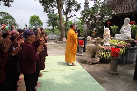 quynh phu thai binh long trong to chuc dai le phat dan
