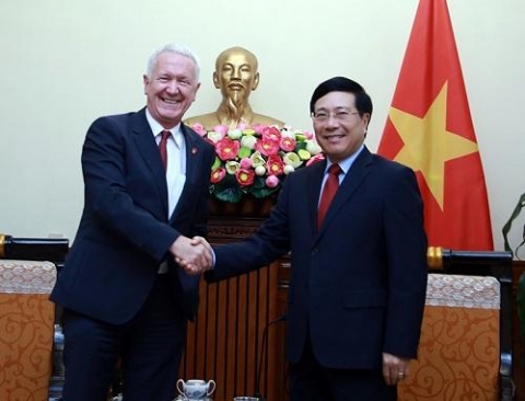 quan he thuong mai viet nam thuy si phat trien vuot bac