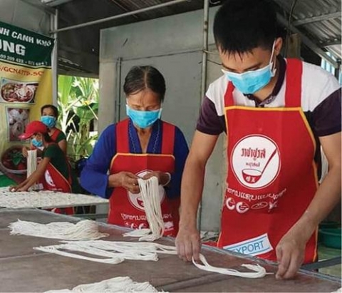 xuc tien quang ba san pham lang nghe