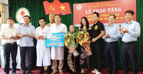 he thong tham my vien mailisa trao tang may chay than nhan tao cho benh vien da khoa duc tho