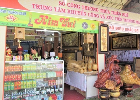 400 gian hang tham gia hoi cho thuong mai festival hue nam 2022