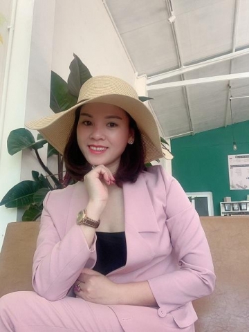 nu doanh nhan giau long nhan ai do thu huong