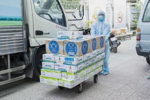 vinamilk ho tro 48000 san pham cho to cong tac lay mau xet nghiem cua tphcm trong dot dich cao diem