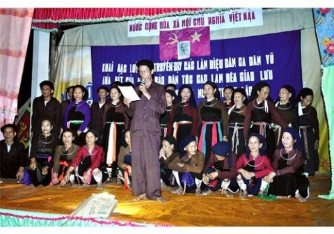 nghe nhan gop phan bao ton van hoa cao lan