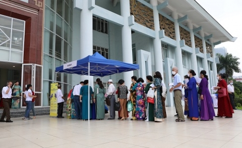 vinamilk dong hanh cung nguoi cao tuoi lan toa thong diep song khoe song thanh xuan