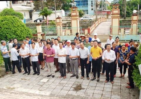 thoi bao lang nghe viet den tham va tang qua cho cac gia dinh chinh sach tai thanh hoa
