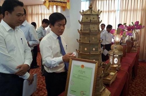 thua thien hue cong bo quy che quan ly va su dung con dau nhan dien san pham dac san hue