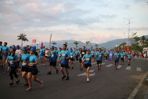 giai chay vnexpress marathon chuong trinh thuong nien tai thanh pho bien quy nhon