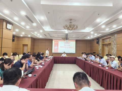 quang ninh to chuc hoi nghi thong tin bao chi thuong ky thang 7