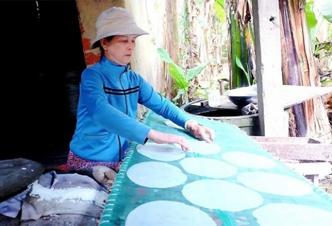 lang nghe banh trang phu triem mang dam net van hoa am thuc xu quang