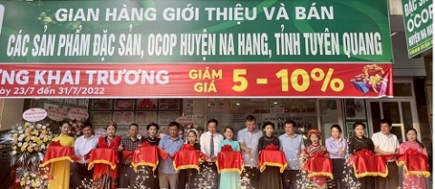 tuyen quang khai truong gian hang gioi thieu san pham dac san ocop huyen na hang