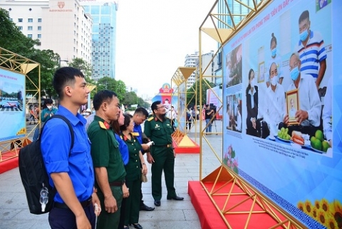 trien lam thanh pho ho chi minh khac sau dao ly uong nuoc nho nguon
