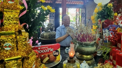 hiep hoi lang nghe viet nam dang huong tuong nho cac anh hung liet sy