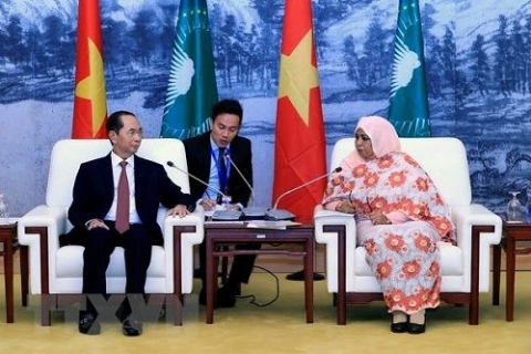 chu tich nuoc hoi kien quyen chu tich uy ban lien minh chau phi