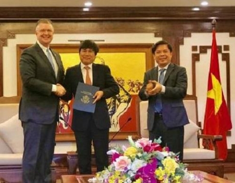 pho thu tuong thuong truc truong hoa binh hop ve an ninh an toan hang khong viet nam