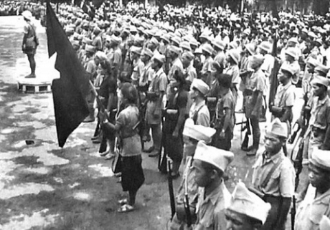 ky niem 74 nam cach mang thang tam thanh cong 1981945 1982019 tu ve ha noi trong nhung ngay thang tam lich su