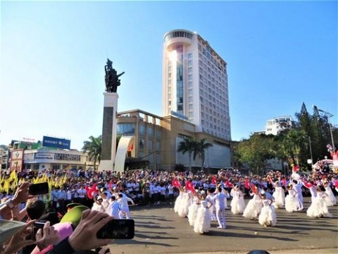 dak lak hoan to chuc le hoi ca phe buon ma thuot do dich covid 19