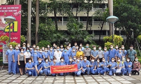 them hon 100 y bac si ha noi chi vien tp hcm