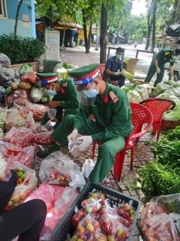 quan 4 am long tinh quan dan trong mua dich