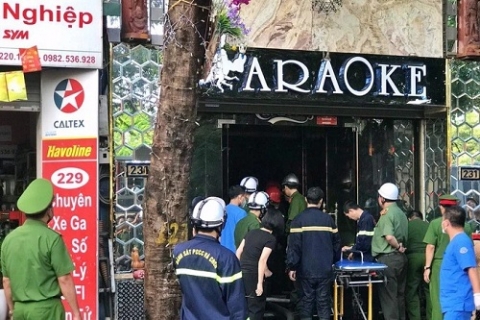 quyet dinh truy tang huy hieu tuoi tre dung cam cho cac chien si cong an hy sinh khi chua chay tai quan karaoke phuong quan hoa