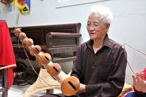 nghe nhan nguyen van quyen ca mot doi gan bo voi dieu sao