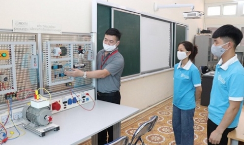 ha noi phan dau nang ty le lao dong qua dao tao dat 722